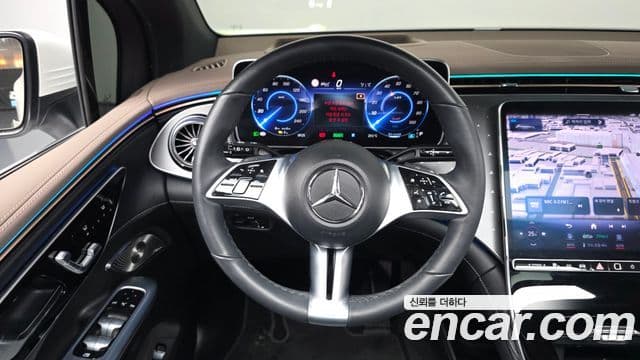 Mercedes-Benz EQE SUV 2023 — ფოტო 21/34