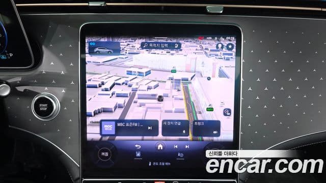 Mercedes-Benz EQE SUV 2023 — ფოტო 14/34