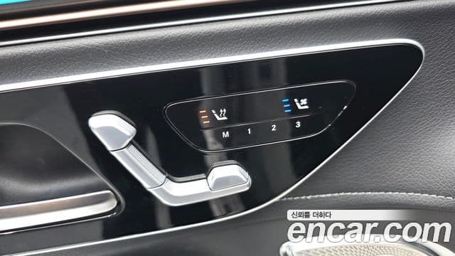 Mercedes-Benz EQE SUV 2023 — ფოტო 22/34
