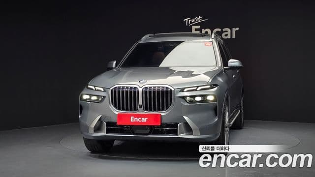 BMW X7 2024 — Photo 22/31