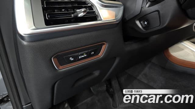 BMW X7 2024 — Photo 7/31