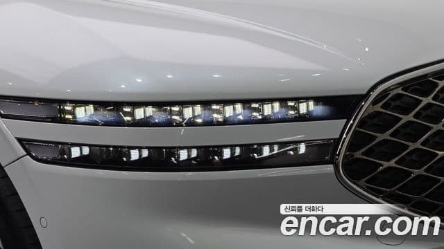 Genesis G90 2024 — Şəkil 28/29