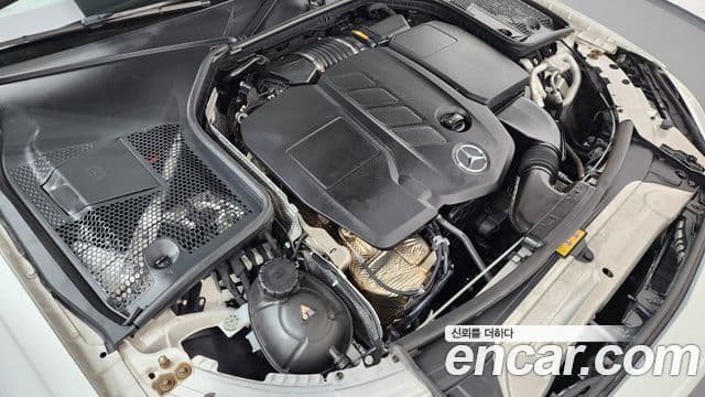 Mercedes-Benz C-Class 2021 — Photo 28/33