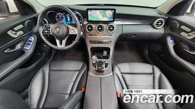 Mercedes-Benz C-Class 2021 — Photo 16/33