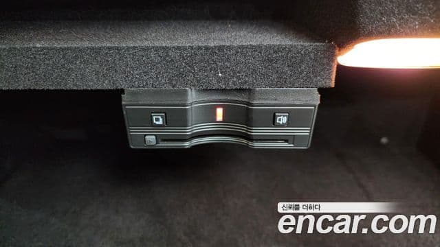 Mercedes-Benz C-Class 2021 — Photo 32/33