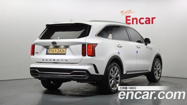 Kia Sorento 2021 — Фото 2/20