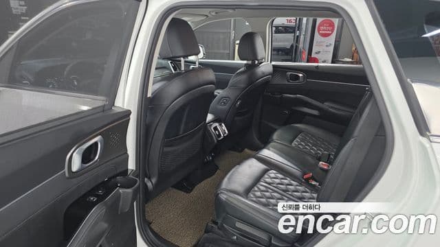Kia Sorento 2021 — Şəkil 25/36