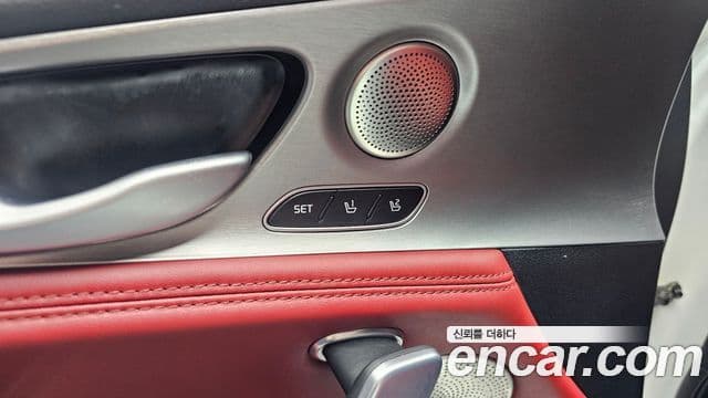 Kia Stinger 2018 — Фото 16/20