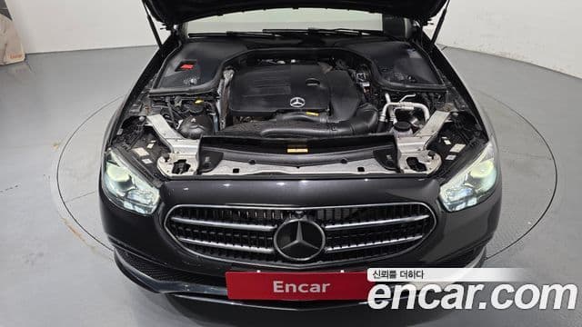 Mercedes-Benz E-Class 2021 — Фото 6/20