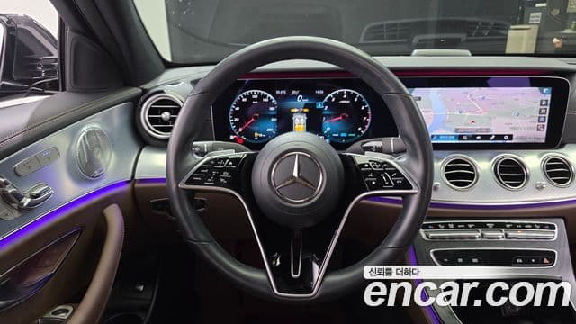 Mercedes-Benz E-Class 2021 — Фото 12/20