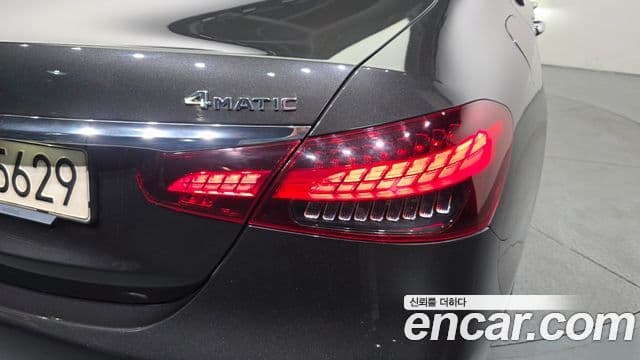 Mercedes-Benz E-Class 2021 — ფოტო 9/35