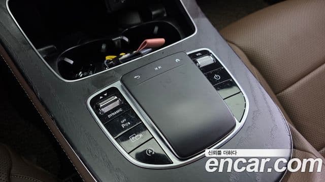 Mercedes-Benz E-Class 2021 — ფოტო 12/35