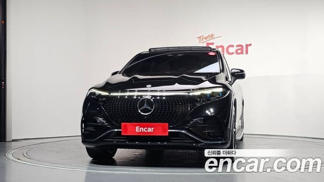 Mercedes-Benz EQS SUV 2023 — ფოტო 19/39