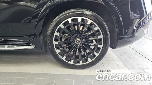 Mercedes-Benz EQS SUV 2023 — ფოტო 6/39