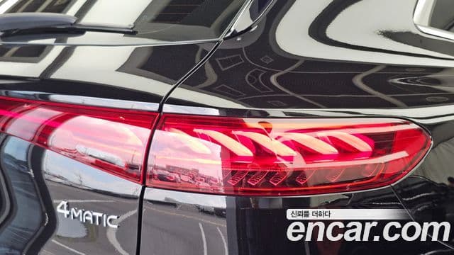 Mercedes-Benz EQS SUV 2023 — ფოტო 15/39