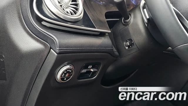 Mercedes-Benz EQS SUV 2023 — ფოტო 18/39