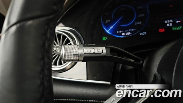 Mercedes-Benz EQS SUV 2023 — ფოტო 34/39