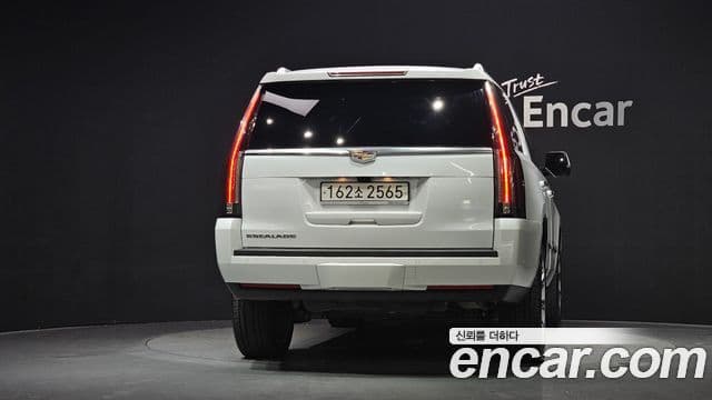 Cadillac Escalade 2020 — Фото 4/20