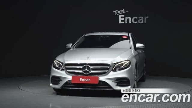 Mercedes-Benz E-Class 2019 — Фото 3/20