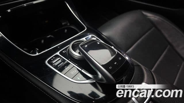 Mercedes-Benz E-Class 2019 — Şəkil 19/36