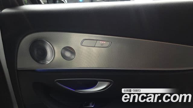 Mercedes-Benz E-Class 2019 — Şəkil 24/36