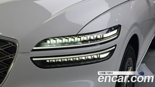 Genesis GV70 2025 — Photo 11/31