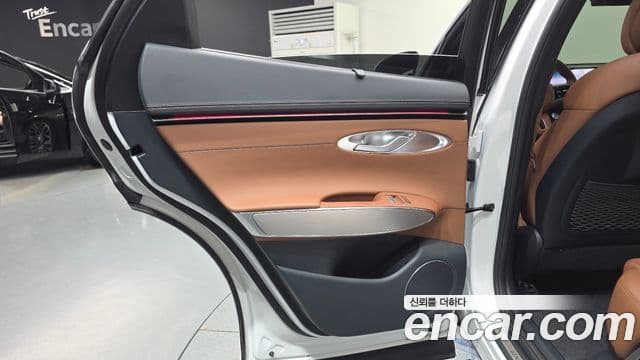 Genesis GV70 2025 — ფოტო 31/31