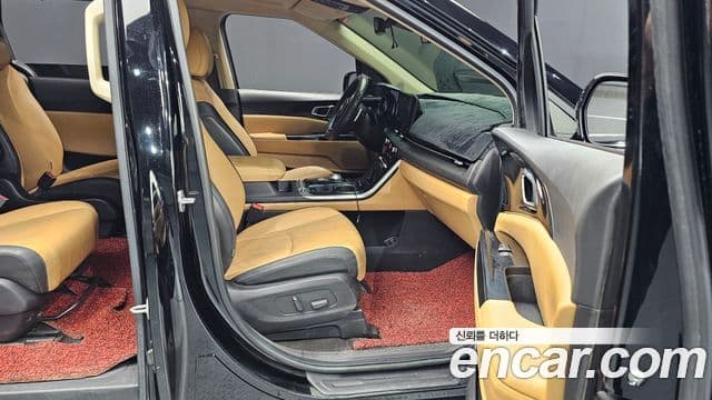 Kia Carnival 2021 — Фото 11/20