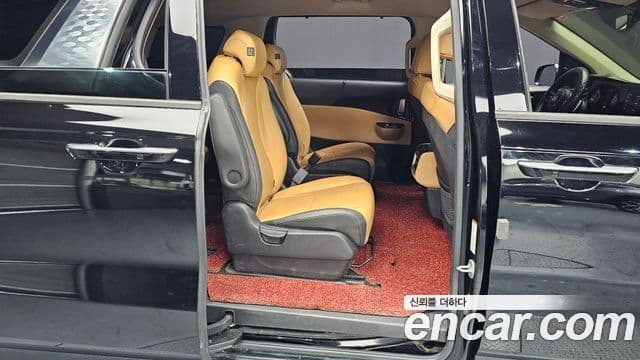Kia Carnival 2021 — Фото 12/20