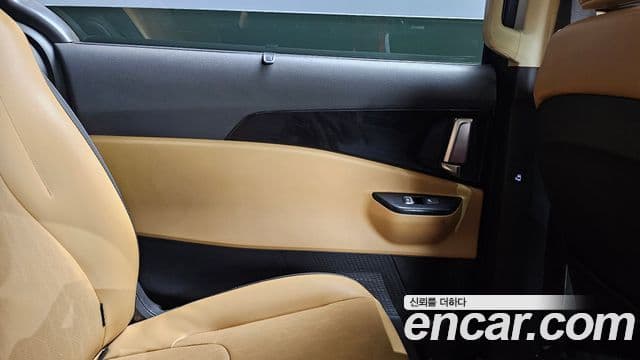 Kia Carnival 2021 — Şəkil 5/30