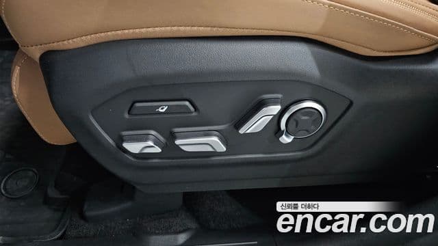Hyundai Santa Fe 2024 — Şəkil 17/38