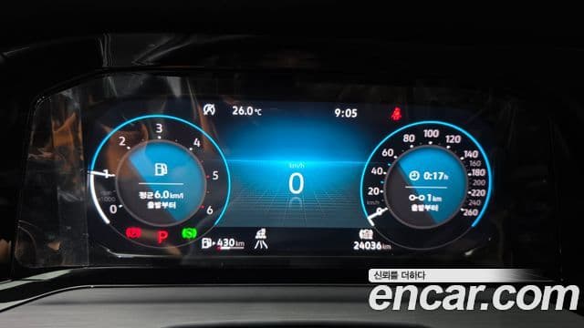 Volkswagen Golf 2023 — ფოტო 33/34