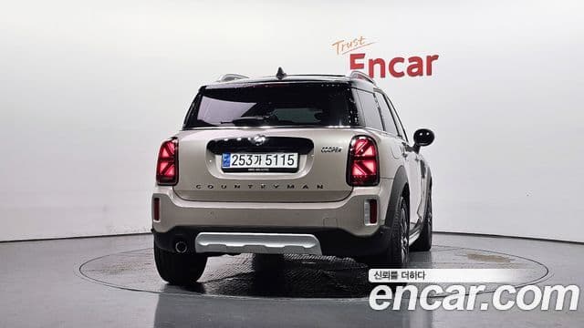 Mini Cooper Countryman 2023 — Şəkil 26/32