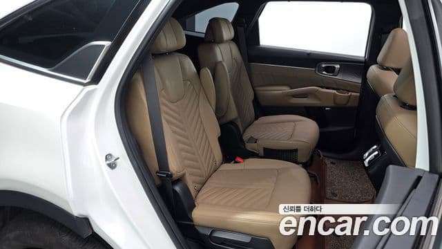 Kia Sorento 2024 — Photo 2/36