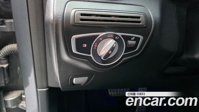 Mercedes-Benz GLC-Class 2020 — Şəkil 27/30