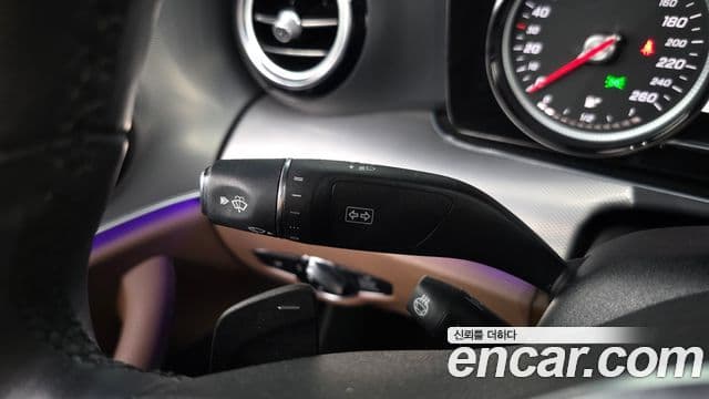 Mercedes-Benz E-Class 2020 — Фото 17/20