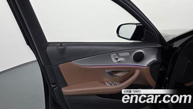 Mercedes-Benz E-Class 2020 — ფოტო 4/33