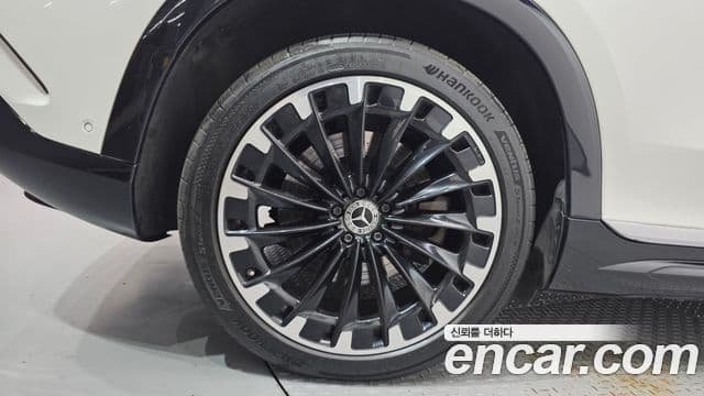 Mercedes-Benz EQS SUV 2023 — ფოტო 16/39