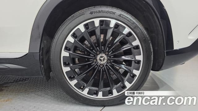 Mercedes-Benz EQS SUV 2023 — ფოტო 11/39