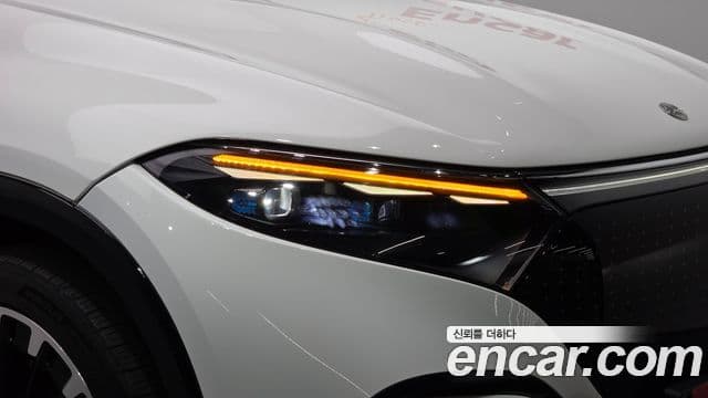 Mercedes-Benz EQS SUV 2023 — ფოტო 15/39