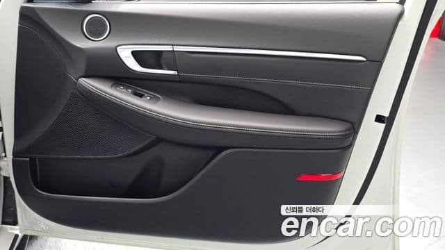 Hyundai Sonata Hybrid 2022 — Şəkil 28/35