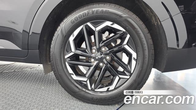 Kia Carnival 2025 — Photo 24/31