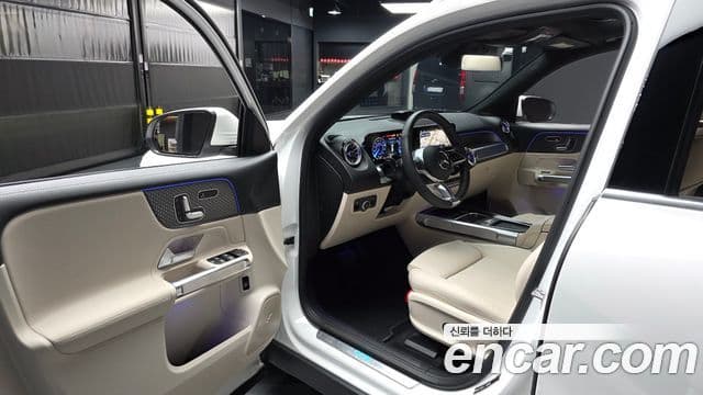 Mercedes-Benz EQB 2025 — ფოტო 4/20