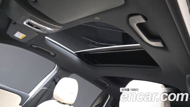 Mercedes-Benz EQB 2025 — ფოტო 18/20