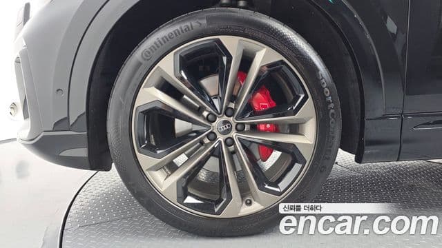 Audi Q8 2025 — ფოტო 3/29