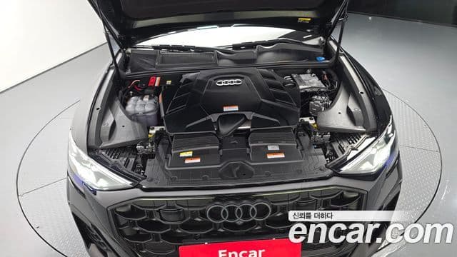 Audi Q8 2025 — Şəkil 8/29