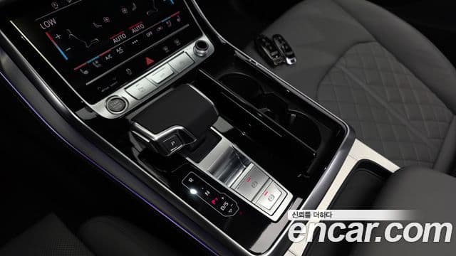 Audi Q8 2025 — Şəkil 28/29