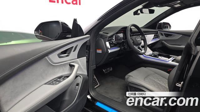 Audi Q8 2025 — Şəkil 17/29