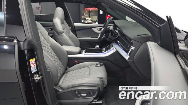 Audi Q8 2025 — ფოტო 6/29