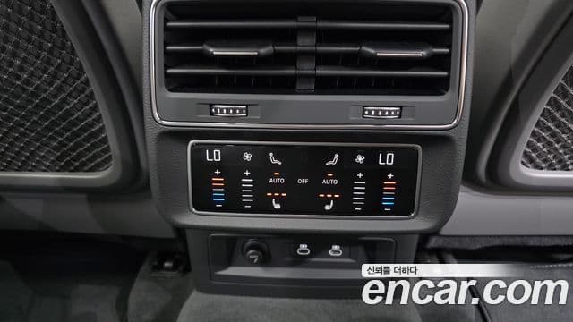 Audi Q8 2025 — ფოტო 27/29